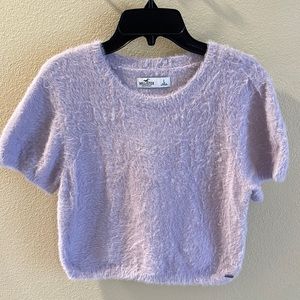 Hollister sweater – like new